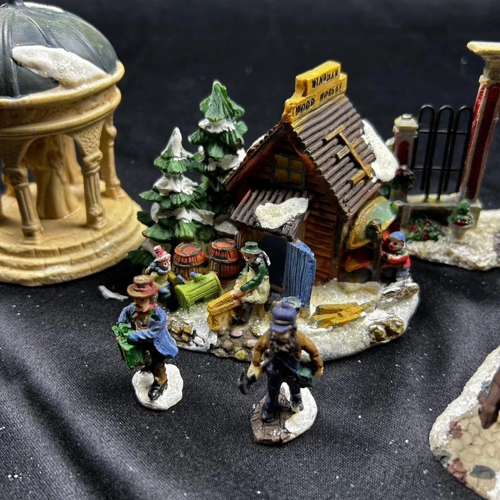 Cobblestone Corners 2004 Windham Heights Christmas Village Set 6pc Gazebo Gate